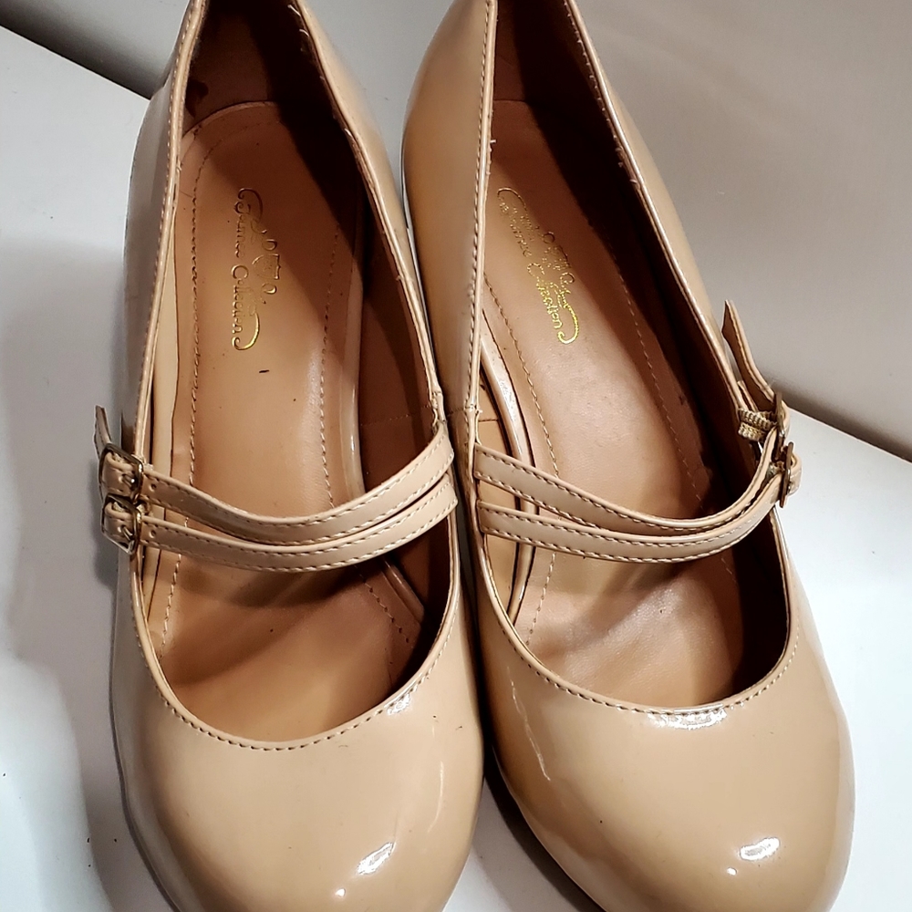 Beige heels